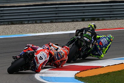 Após toques, Zarco diz que ainda não falou com Rossi