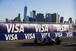Bird (ri)mangia la... Grande Mela, America indigesta per Di Grassi