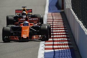 La estadística inesperada: McLaren y Alonso llevan más kilómetros que Red Bull