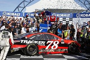 Truex takes Las Vegas win in dramatic finish