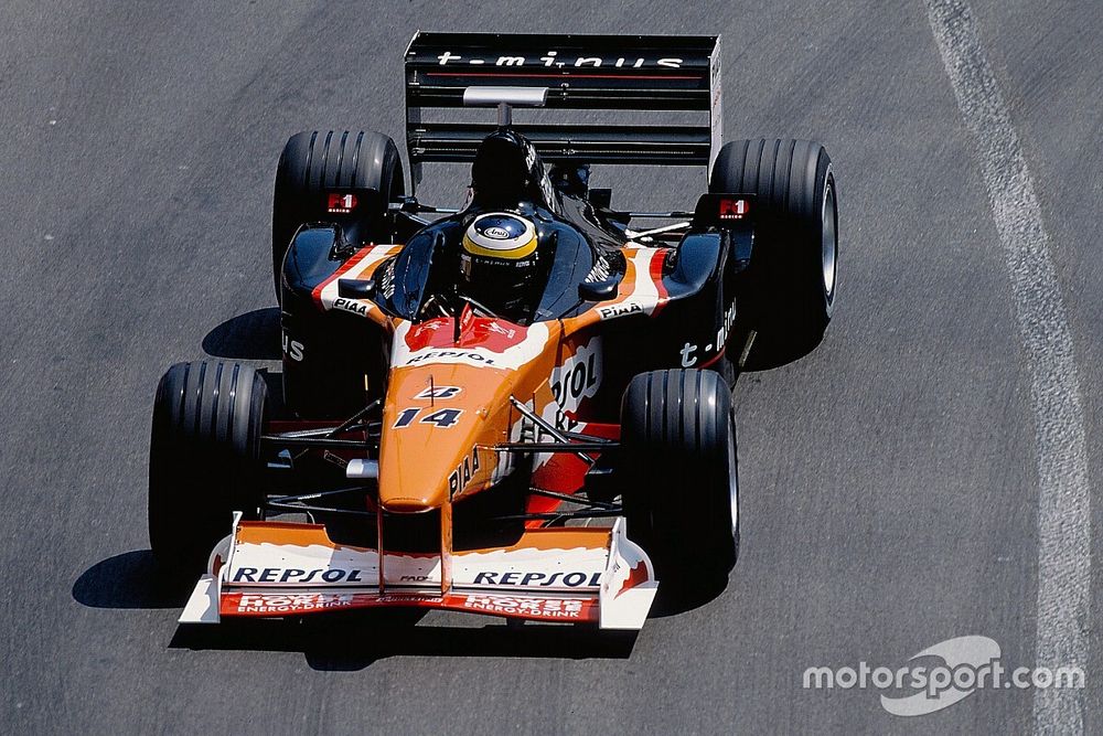 F1の奇妙なスポンサー1:アロウズに混乱をもたらした謎のブランド『t-minus』