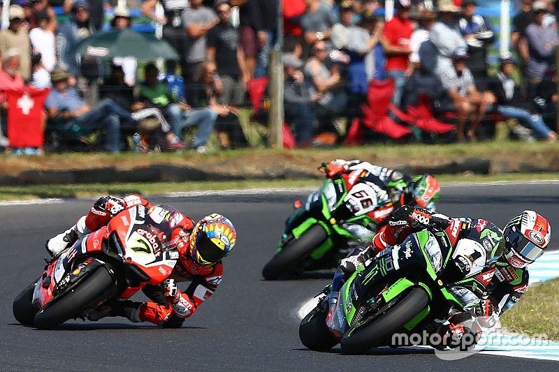 Rea comincia alla grande battendo Davies in Gara 1 a Phillip Island