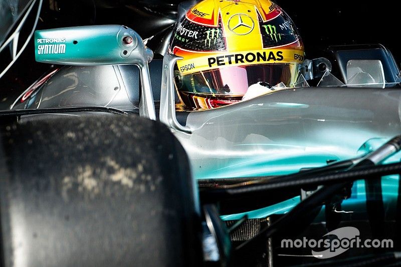 Hamilton szerint a Mercedes "1000-szer" jobbnak tűnik, mint a riválisaik