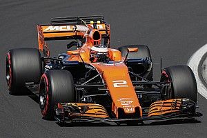 F1-test Hongarije: Vandoorne snelste, motorprobleem Verstappen