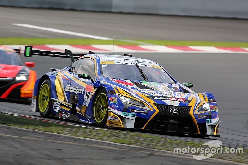 【スーパーGT】第5戦富士FP:レクサスがトップ3独占、19号車が首位