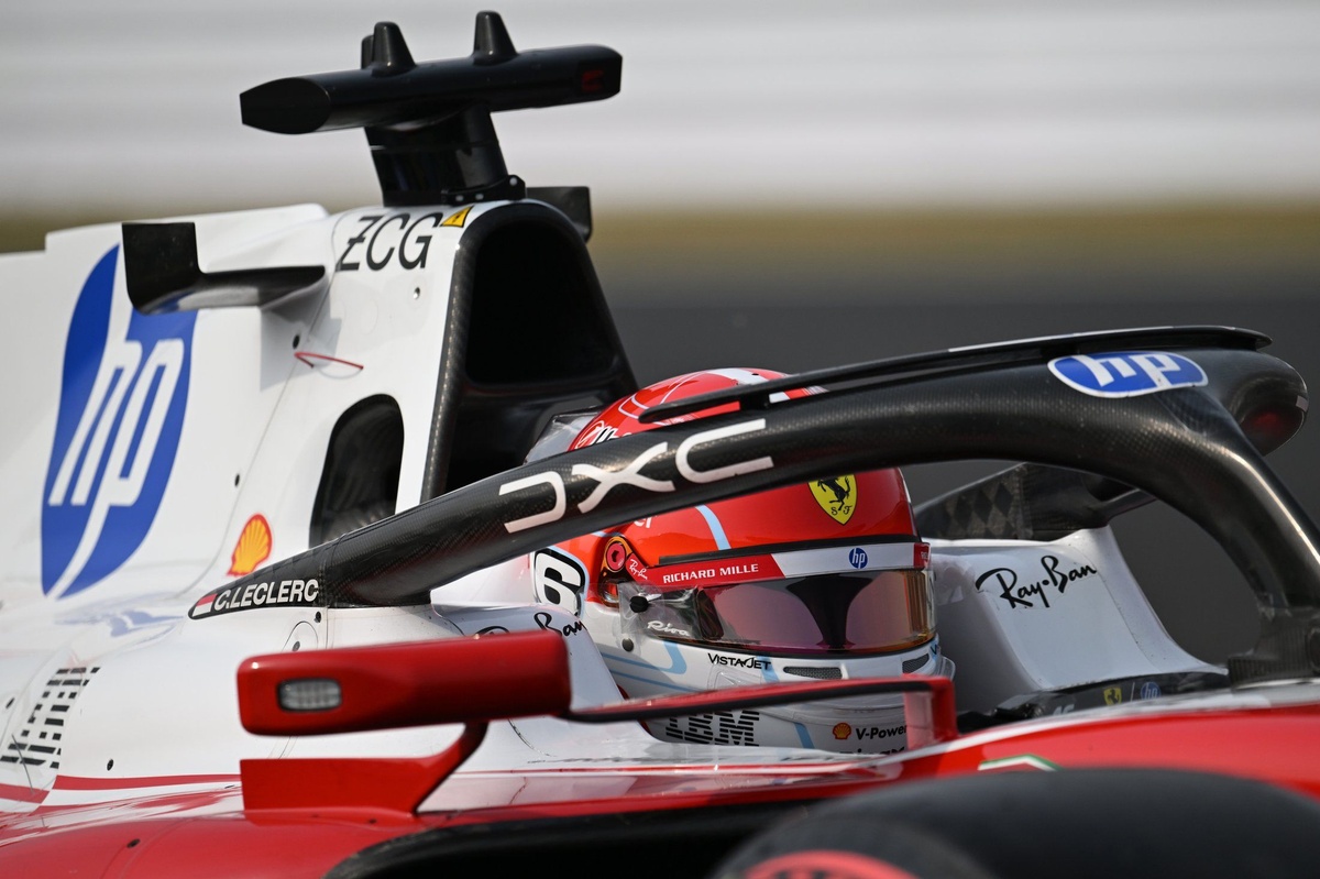 Leclerc estalla: "Es muy frustrante perder tiempo en las rectas sin poder hacer nada"