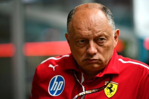 F1: Vasseur defende estrat&eacute;gia pol&ecirc;mica da Ferrari envolvendo troca de posi&ccedil;&otilde;es em Miami