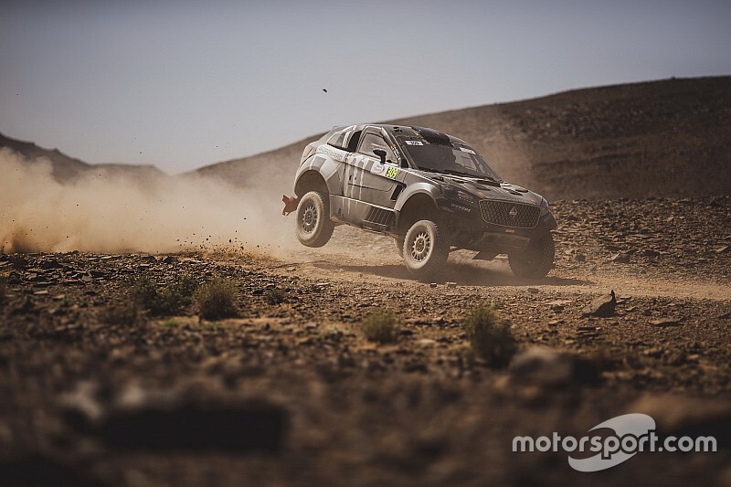 La pesadilla de Nani Roma en su estreno con Borgward en el Dakar