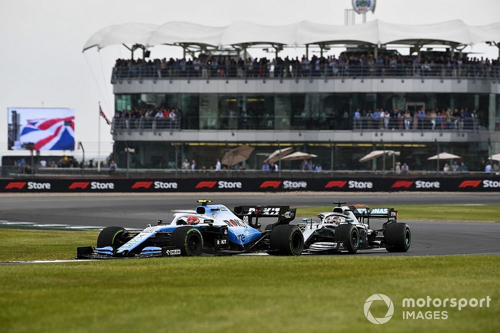 Robert Kubica, Williams FW42, leads Lewis Hamilton, Mercedes AMG F1 W10