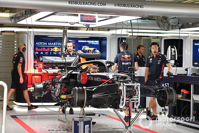 Były kierowca Red Bulla o problemach zespołu