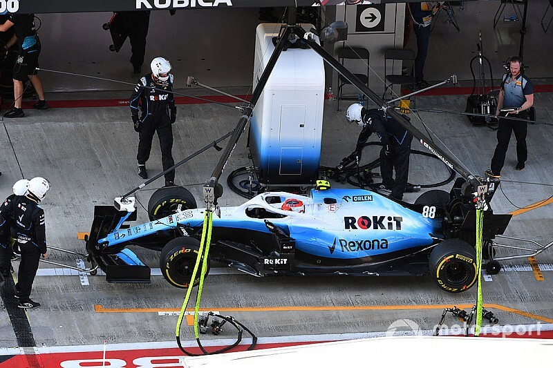 Спонсор Кубицы потребовал объяснений от Williams после схода в Сочи