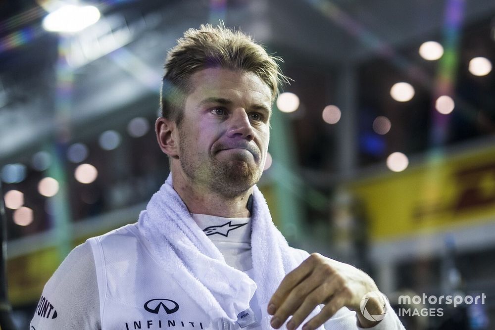 Verstappen szerint sok lassabb versenyző van a Forma-1-ben Hülkenbergnél