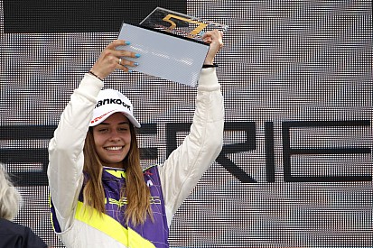Marta García domina en su primera victoria en W Series