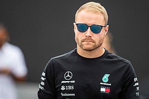 Mercedes W11: üléspróbán Bottas