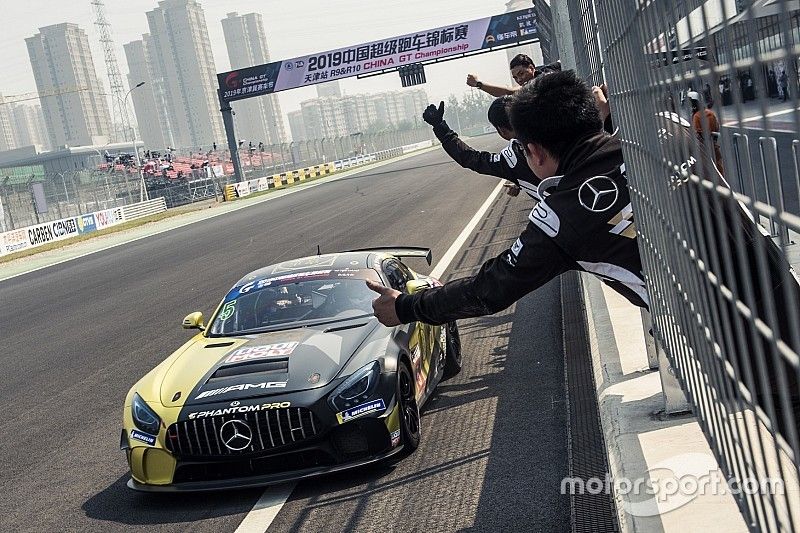 Alex Fontana vince e consolida la leadership di campionato nel China GT