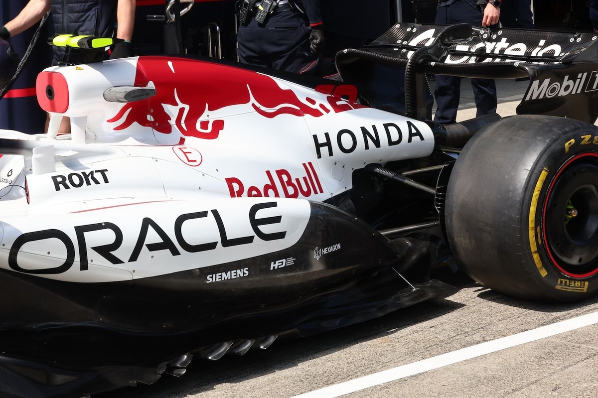 F1 | Red Bull: non ci sono le feritoie ai lati del bazooka della RB21