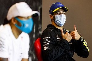 Ricciardo Pamer Kepiawaian sebagai Pemain Basket