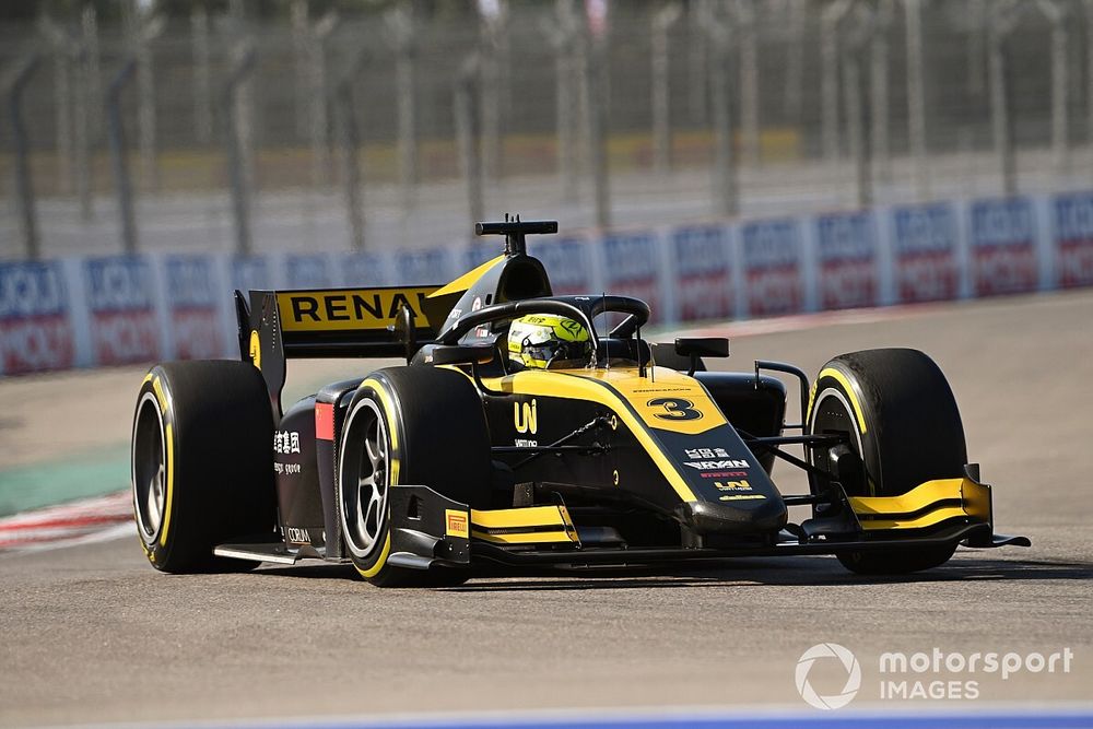 F2ソチ:大クラッシュ発生でレース2は途中終了。周が初勝利、角田は6位でランク3番手