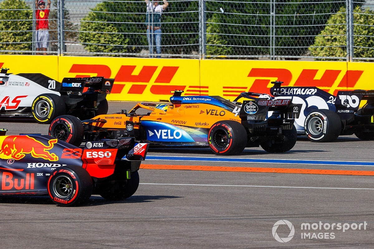 F1: i piloti chiedono modifiche alla contestata Curva 2 di Sochi