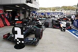Red Bull, Verstappen'in "inanılmaz" turunu övdü