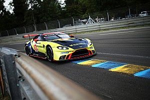 VIDEO: #98 Aston Martin uit de race na zware crash op Le Mans