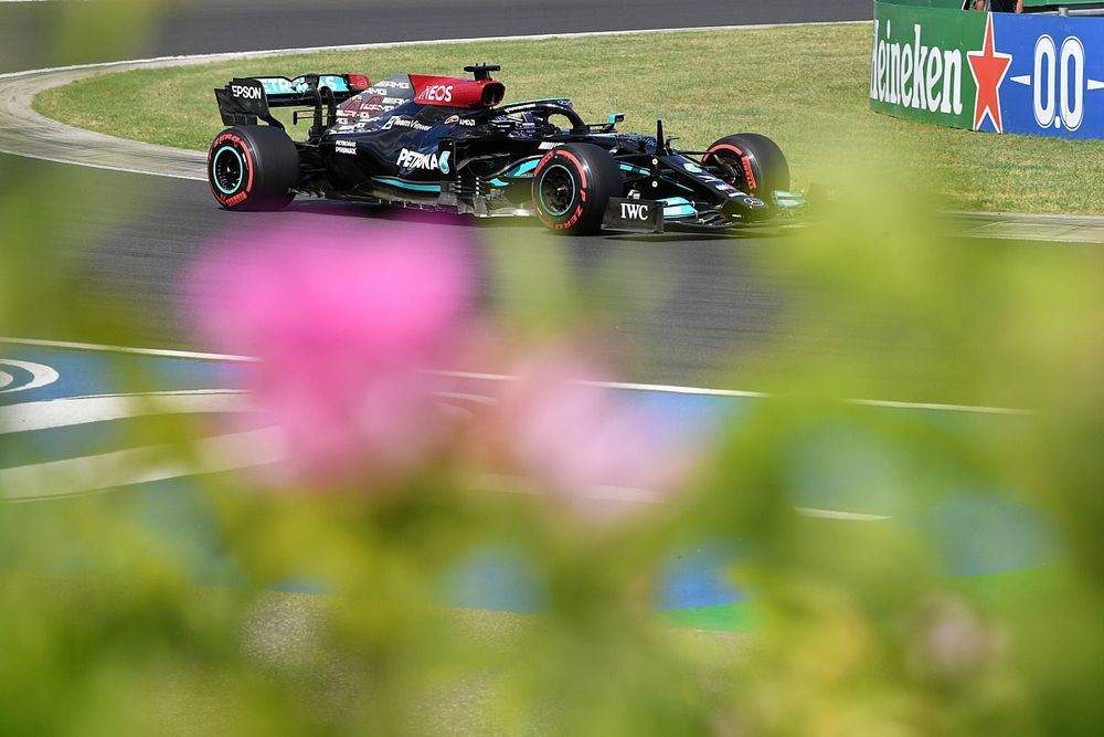 Lewis Hamilton, Mercedes W12