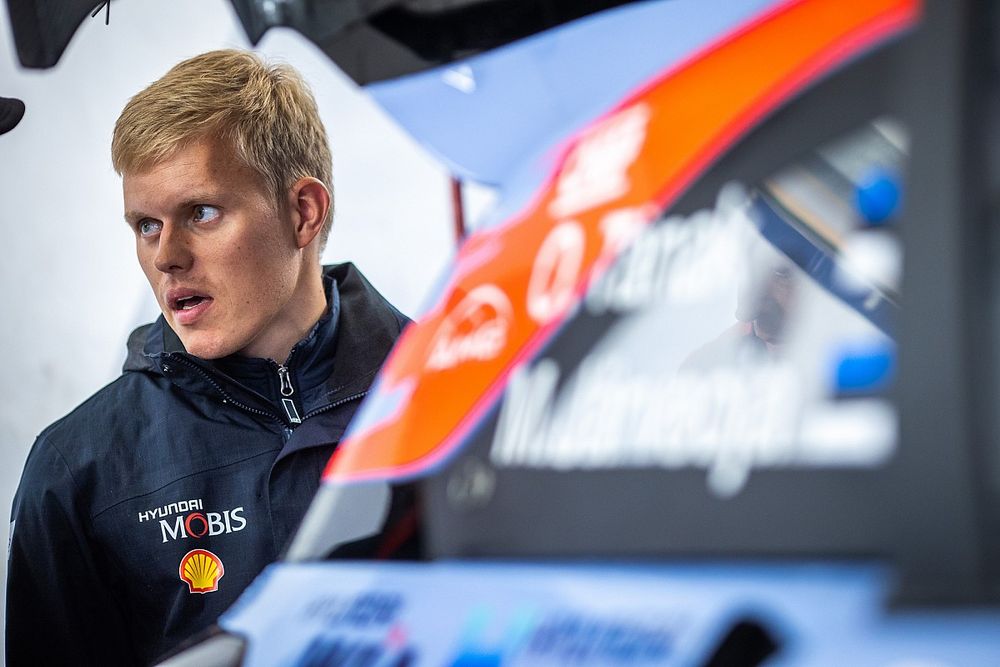 WRC: Tanak multato per eccesso di velocità: andava a 101 Km/h