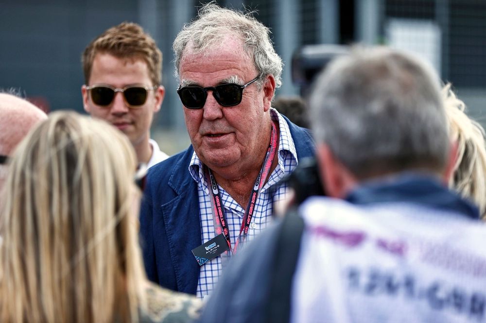 Jeremy Clarkson "F1 aracını kullanmak çok zor mu merak ediyorum"