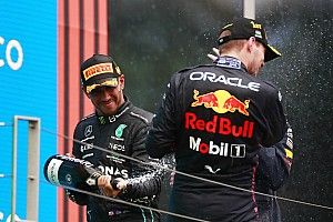 Hamilton: "2021'de Verstappen, yapması gereken her şeyi yaptı"