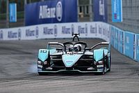 Bird drove in London Formula E race with broken hand