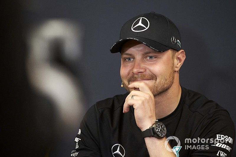 Valtteri Bottas, Mercedes AMG F1 lors de la conférence de presse