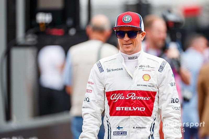 Együtt a boldog Räikkönen-család