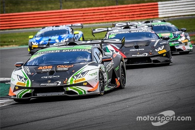 Il Lamborghini Super Trofeo accende la notte di Misano