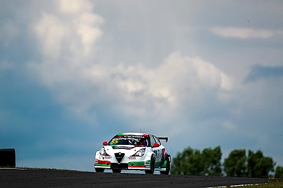 Slovakia WTCR: Ma takes first win with Alfa