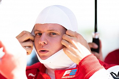 Mick: Ralf Schumacher bana yardım etmiyor