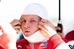Mick: Ralf Schumacher bana yardım etmiyor