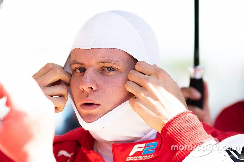 Mick: Ralf Schumacher bana yardım etmiyor