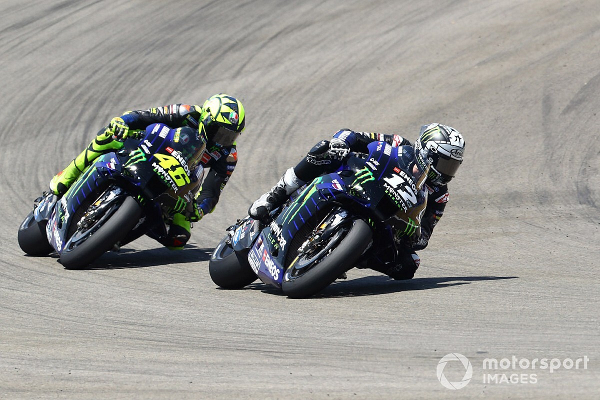 Vinales "couldn't breathe" behind Rossi in Andalusian GP