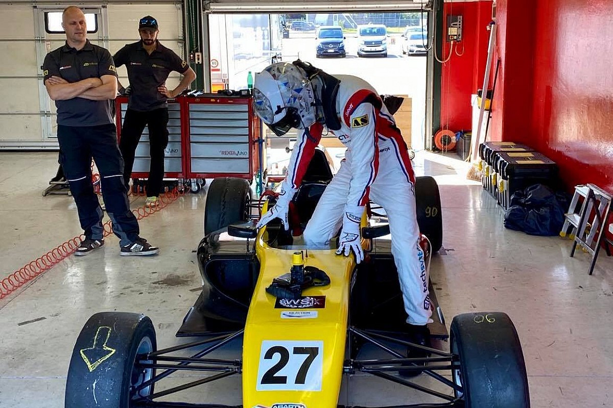 Kaprzyk na testach F4