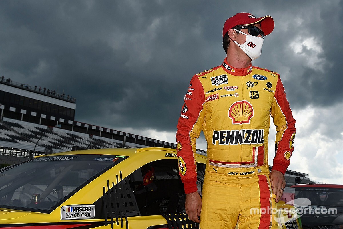 Pole position dla Logano