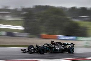 Hamilton na pole in de regen: "Het gierde door m'n keel"