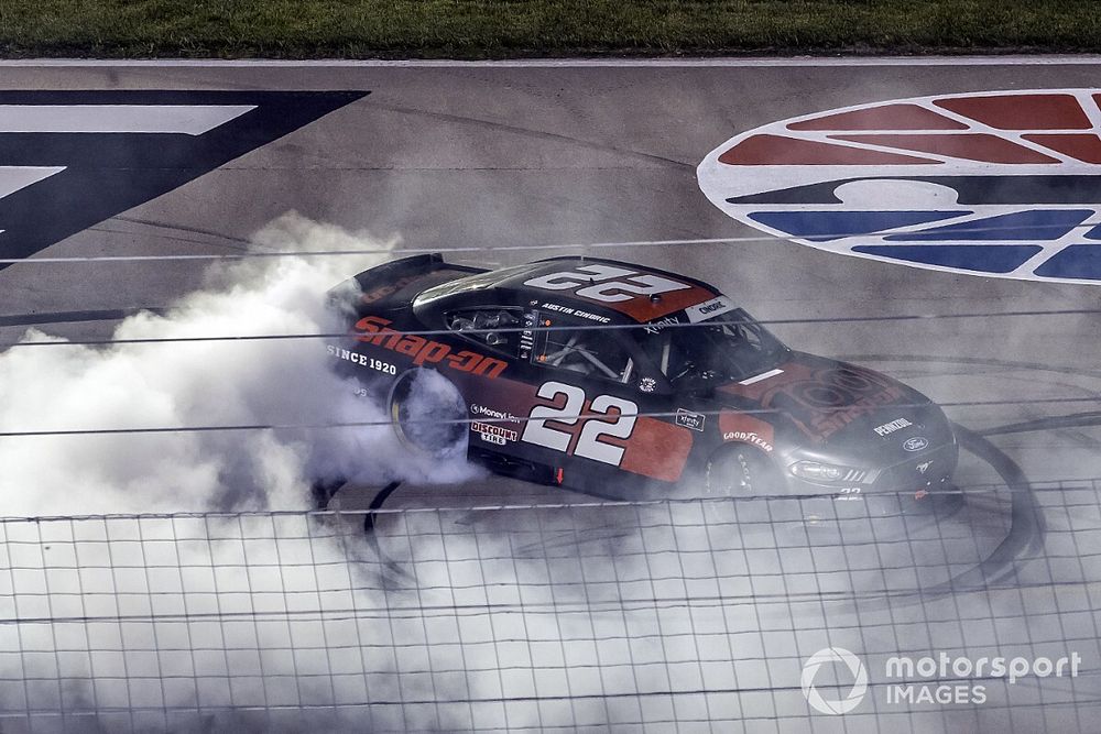 Race Winner Austin Cindric, Team Penske, Ford Mustang