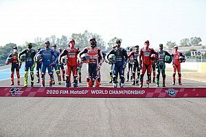 La foto de familia de MotoGP: el Mundial de las máscaras
