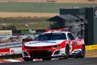 NASCAR Cup: Kyle Larson gana gracias a la estrategia en Sonoma