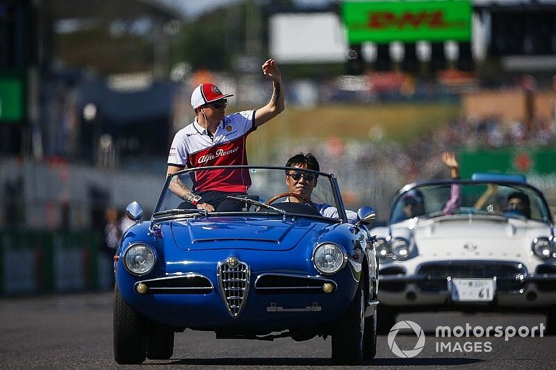 Kimi Raikkonen, Alfa Romeo Racing, in the drivers parade