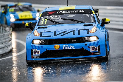 Murdzevski: "Lynk & Co non ha vinto il WTCR in una settimana"