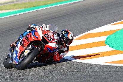 Confermata la frattura del polso per Bagnaia