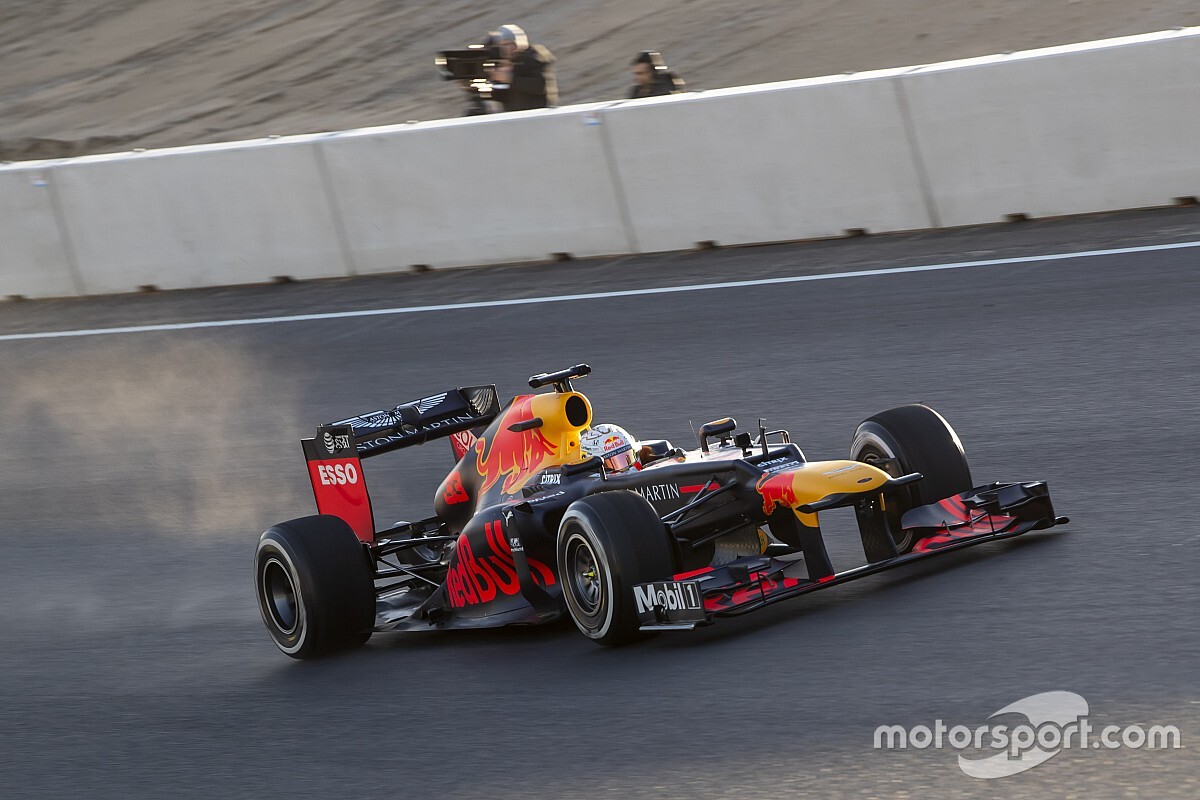Verstappen nagyon élvezte a két vak, döntött kanyart, de nem gyűjtöttek adatokat a pályáról