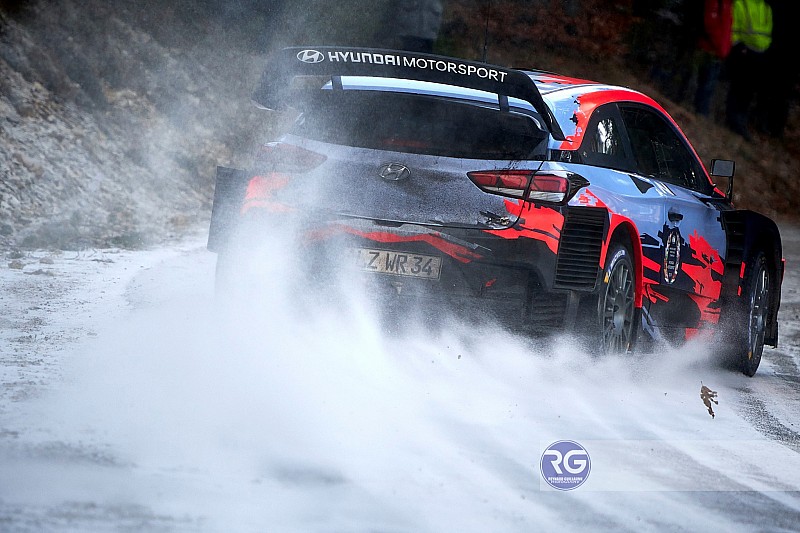 Rajdowa pomoc Neuville'a