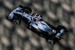 F1, Test Pirelli: Mercedes al top con Russell. Leclerc sbatte